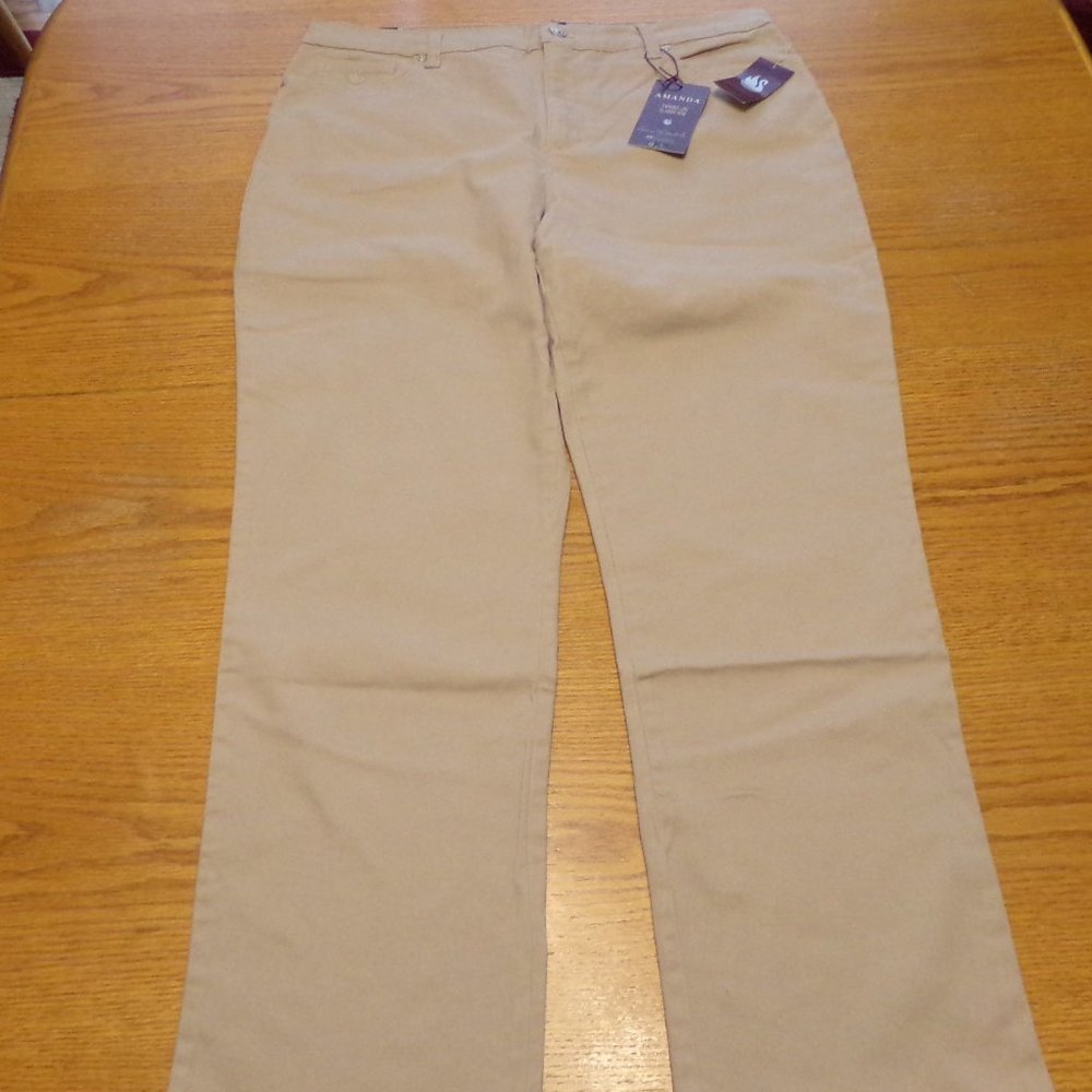 NEW! Gloria Vanderbilt AMANDA ~ SIZE ~ 12 Short